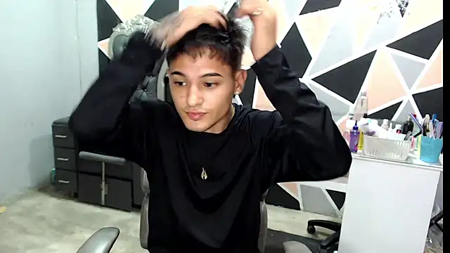 Alex mojica online show from January 6, 6:17 am