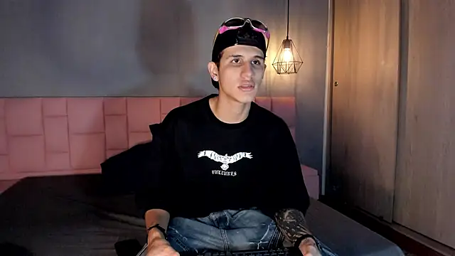  realwav online show from November 20, 5:01 pm