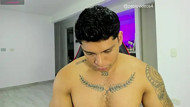 Snapshot of Nicolasmontoya16 chatting on October 19, 5:01 am Nicolasmontoya16 online show from October 19, 5:01 am