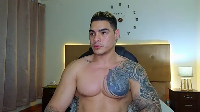 Steven Velez online show from November 12, 1:55 am