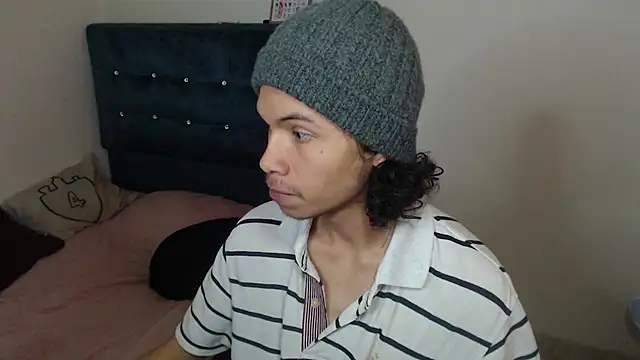 Snapshot of Xoxo_Smiles chatting on October 28, 3:58 pm Xoxo Smiles online show from October 28, 3:58 pm