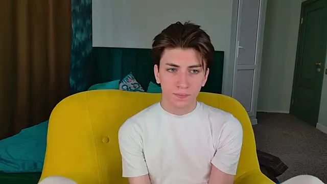 Snapshot of Oliver_Starboy chatting on September 16, 7:42 am Oliver Starboy online show from September 16, 7:42 am