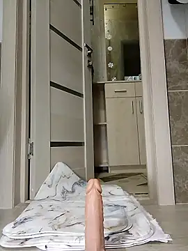 N i k o l a u online show from April 6, 5:58 pm