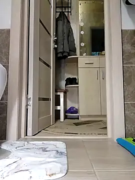 N i k o l a u online show from April 16, 5:29 am