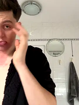 AmMadness online show from December 17, 1:07 pm