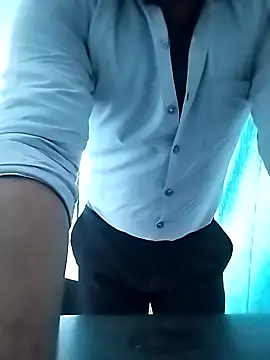 hunk28 6 online show from November 9, 8:40 am