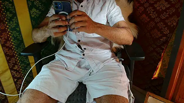 JUSTFORRICH online show from April 15, 4:40 pm