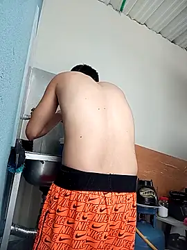 andresSalasSS online show from April 15, 4:29 pm