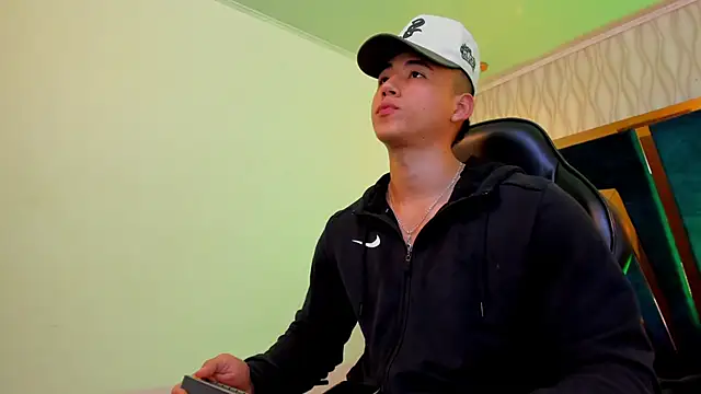 Draven Marceaux online show from September 14, 1:24 pm