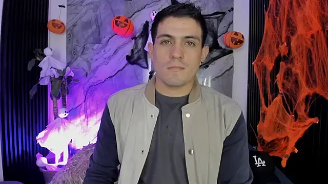 Snapshot of William_Steel_ chatting on October 21, 4:04 am William Steel online show from October 21, 4:04 am
