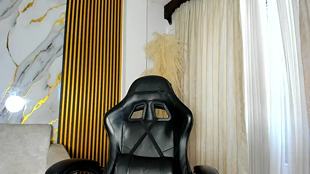 JulienSaint online show from November 28, 12:29 pm