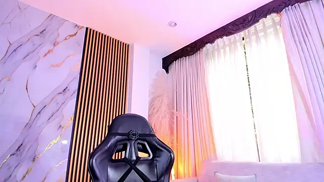 JulienSaint online show from September 27, 12:58 pm