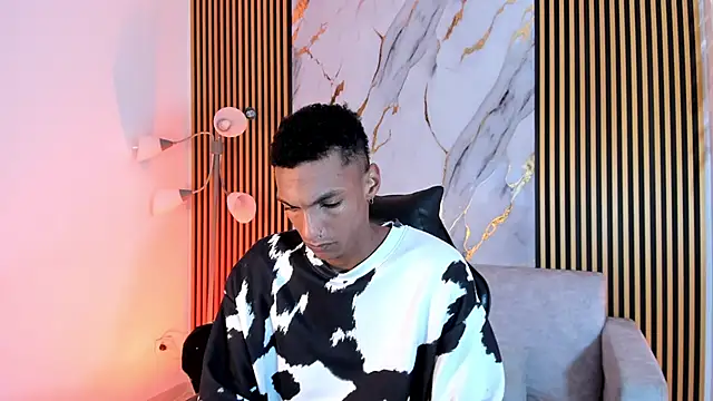 JulienSaint online show from October 3, 12:21 pm