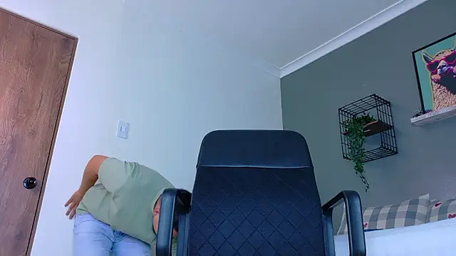 MrFox   online show from March 13, 10:38 pm