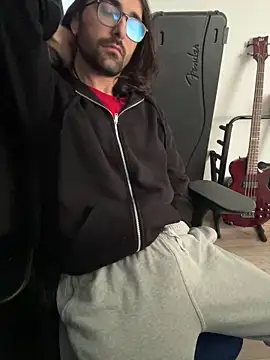 Frankieyyy1 online show from September 28, 9:18 am