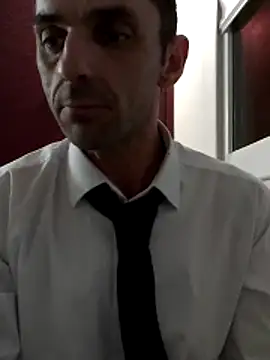 hotmen83 online show from March 15, 12:18 am