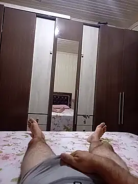 Gustavo198045 online show from April 21, 1:42 am