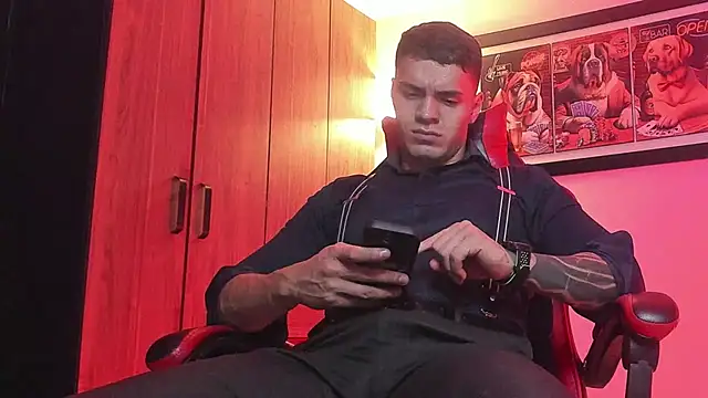 ALPHA DOMINUS  online show from December 17, 4:20 am