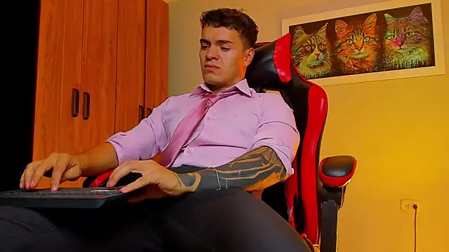 ALPHA DOMINUS  online show from November 4, 8:26 am