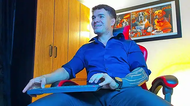 ALPHA DOMINUS  online show from November 19, 4:45 am