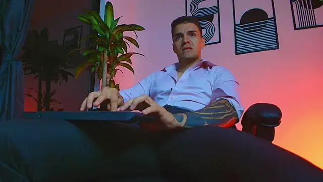 ALPHA DOMINUS  online show from April 10, 6:20 am