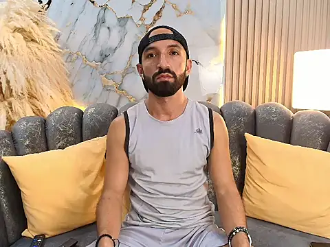 MaximusThorne online show from April 2, 3:42 pm