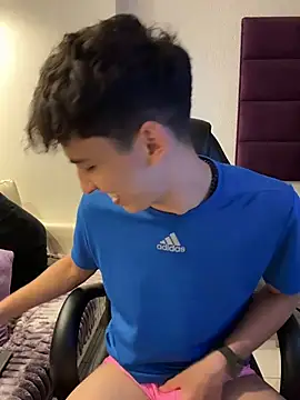 AdrianRinaldi online show from November 21, 9:47 pm