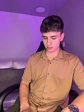 AdrianRinaldi online show from March 11, 8:05 pm