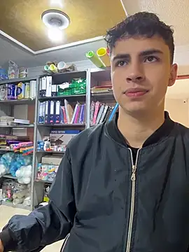 AdrianRinaldi online show from June 3, 1:57 pm