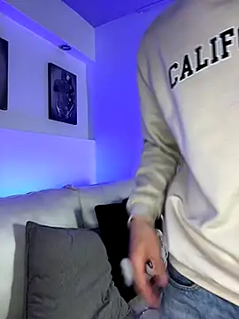 AdrianRinaldi online show from September 15, 9:49 pm