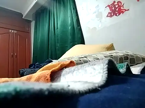 santiidamm online show from April 23, 7:46 am