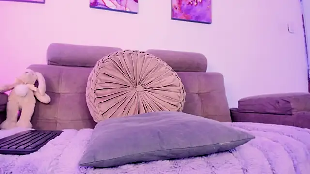 SebastianHilton online show from March 4, 2:02 pm