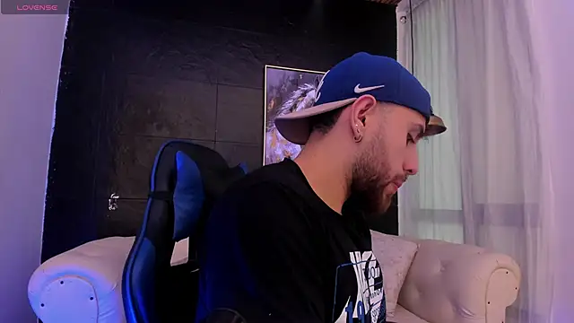 Maximo Wolff online show from October 11, 8:02 pm