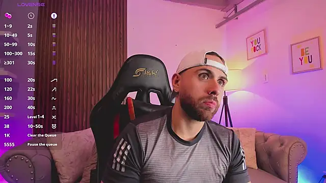 Maximo Wolff online show from February 14, 8:48 pm