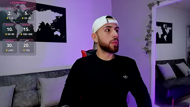 Maximo Wolff online show from December 16, 8:27 pm