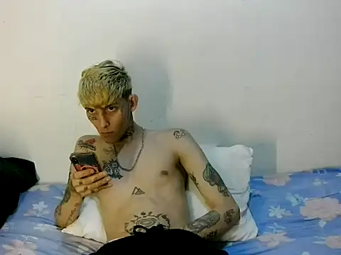 KinkyLatinCock online show from September 24, 11:47 pm