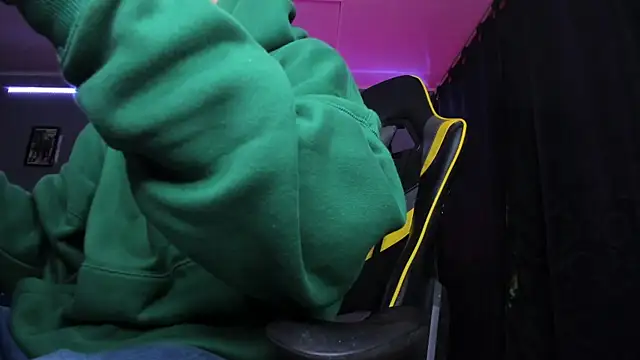 alexgiraldo   online show from October 3, 11:04 am