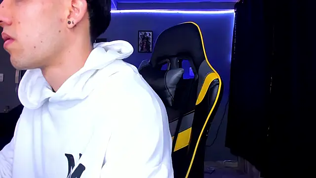 alexgiraldo   online show from September 18, 12:07 pm