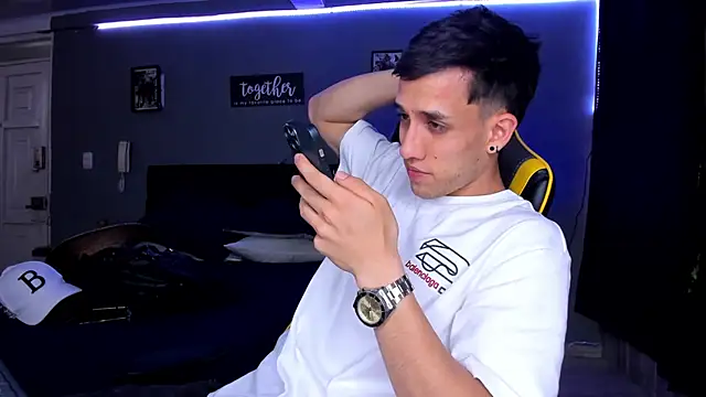 alexgiraldo   online show from September 27, 8:50 pm