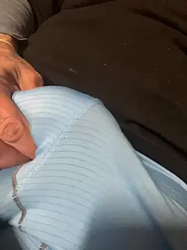 Bbrn69official online show from April 18, 8:05 am