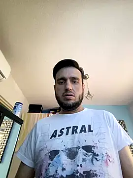 Alexitho25 online show from November 18, 9:50 pm