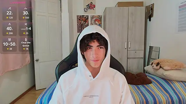 Nude Boy18 online show from April 6, 3:25 am