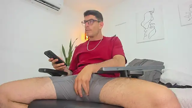 damian bull online show from December 3, 8:48 pm