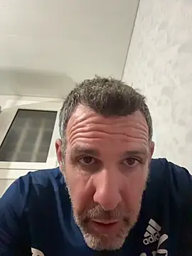 gigolobcn online show from April 20, 2:36 am