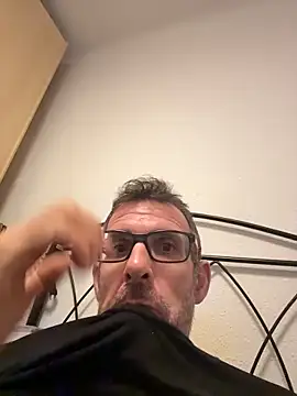 gigolobcn online show from December 20, 5:20 pm