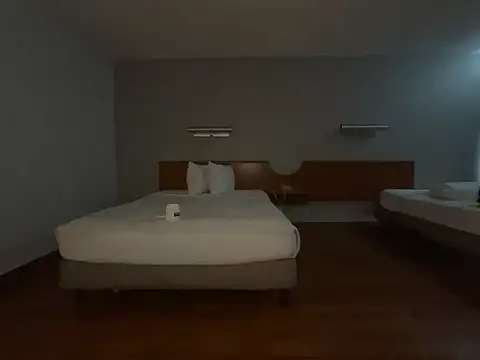 GirThyDock online show from March 31, 5:36 pm