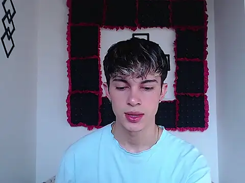 john vichenso online show from February 25, 8:43 pm