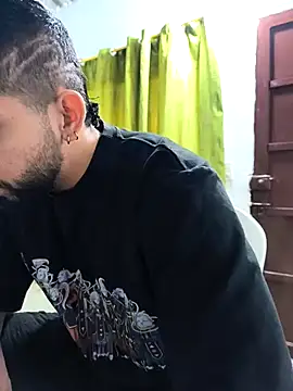 giannis090 online show from February 15, 9:45 pm