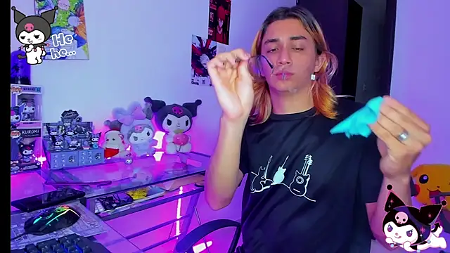 KeitaMoon online show from November 17, 7:50 pm