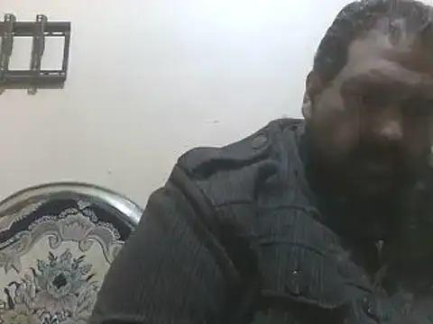 elpoop7305 online show from January 13, 9:30 pm